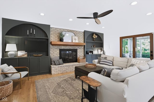 11377 Brentwood Avenue, Zionsville, IN 46077