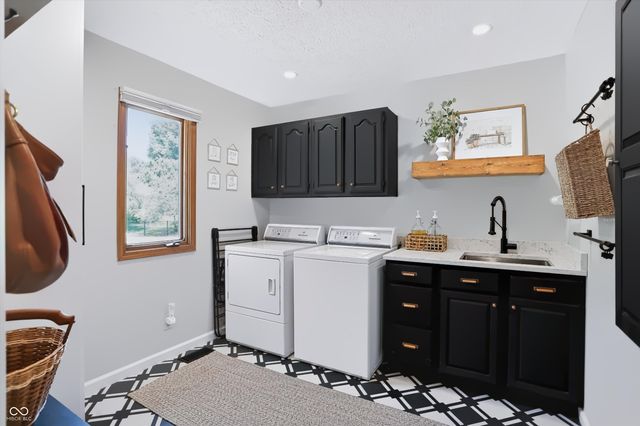 11377 Brentwood Avenue, Zionsville, IN 46077