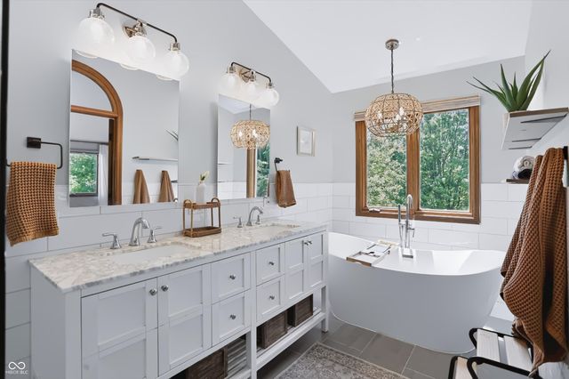 11377 Brentwood Avenue, Zionsville, IN 46077