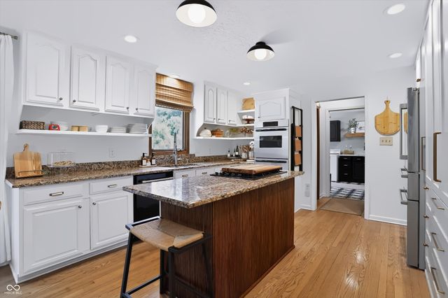 11377 Brentwood Avenue, Zionsville, IN 46077