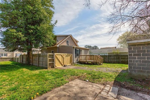 25 W Cummings AVE, Hampton, VA 23663