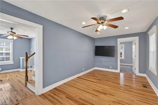 25 W Cummings AVE, Hampton, VA 23663