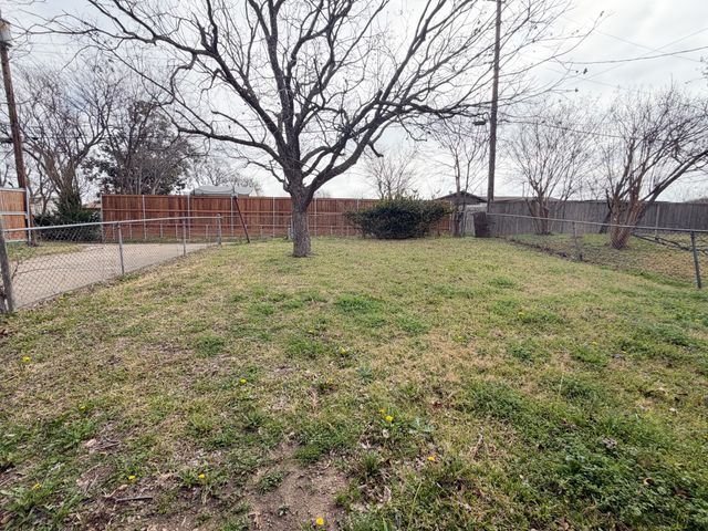 304 Clary Drive, Mesquite, TX 75149