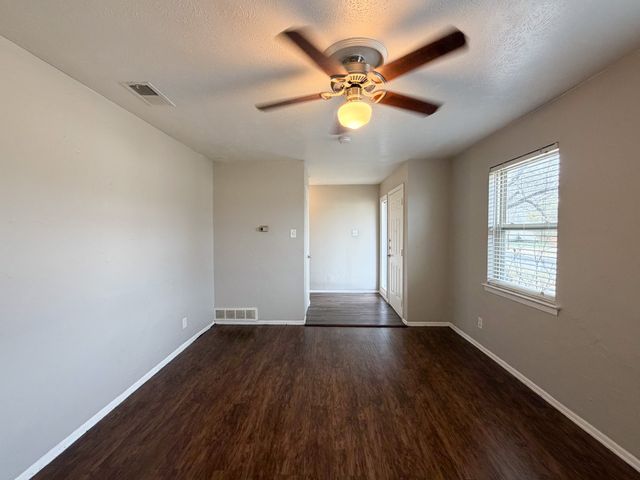 304 Clary Drive, Mesquite, TX 75149