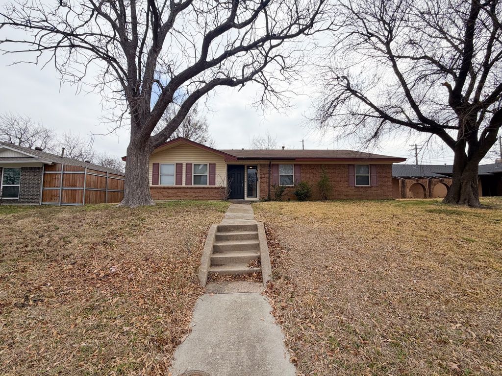 304 Clary Drive, Mesquite, TX 75149