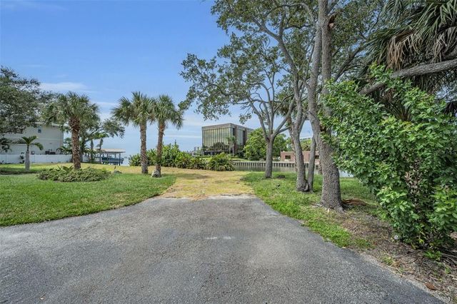 56 SANDPIPER ROAD, Tampa, FL 33609