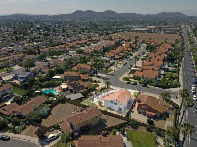 11102 Liverpool, Riverside, CA 92503
