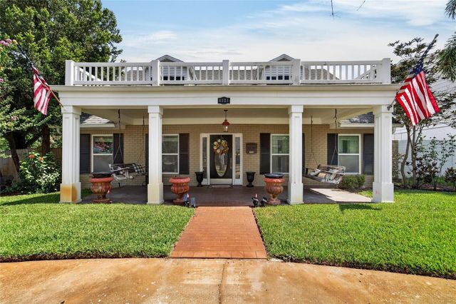 4121 W DE LEON STREET, Tampa, FL 33609