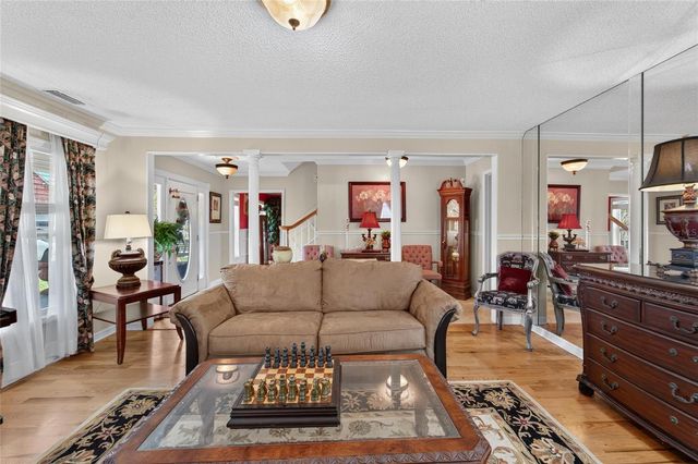 4121 W DE LEON STREET, Tampa, FL 33609