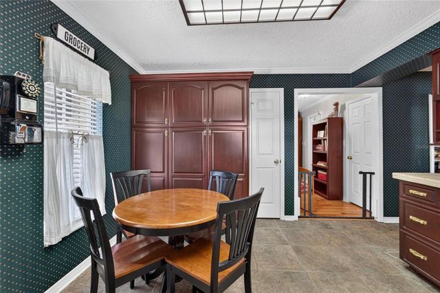 4121 W DE LEON STREET, Tampa, FL 33609
