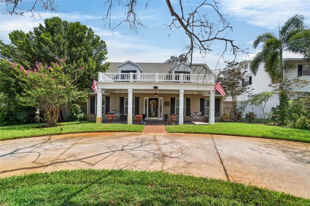 4121 W DE LEON STREET, Tampa, FL 33609