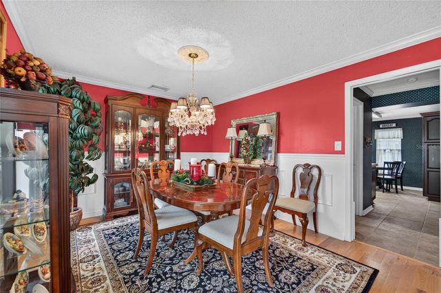 4121 W DE LEON STREET, Tampa, FL 33609