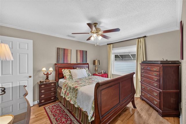 4121 W DE LEON STREET, Tampa, FL 33609