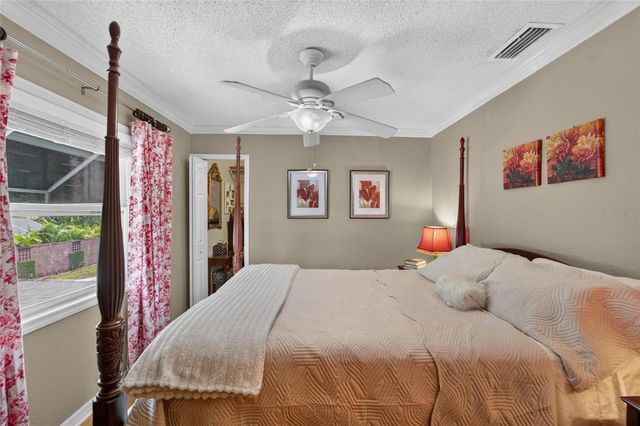 4121 W DE LEON STREET, Tampa, FL 33609