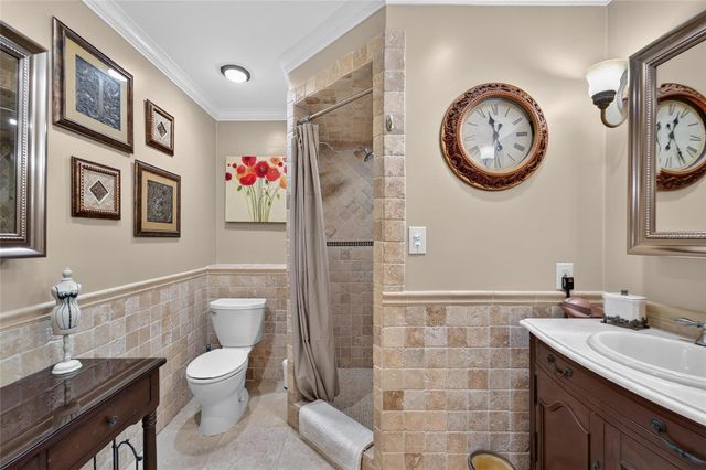 4121 W DE LEON STREET, Tampa, FL 33609
