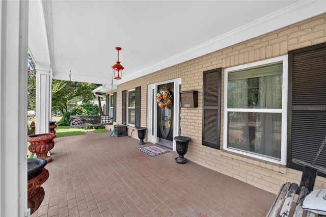 4121 W DE LEON STREET, Tampa, FL 33609