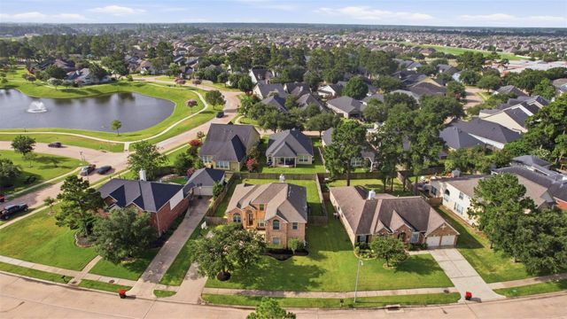 12707 Rocky Briar Lane, Tomball, TX 77377