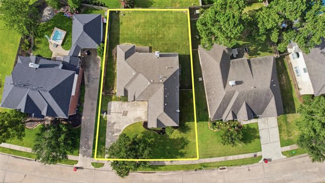 12707 Rocky Briar Lane, Tomball, TX 77377
