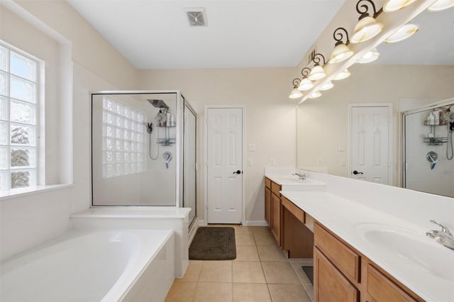 12707 Rocky Briar Lane, Tomball, TX 77377