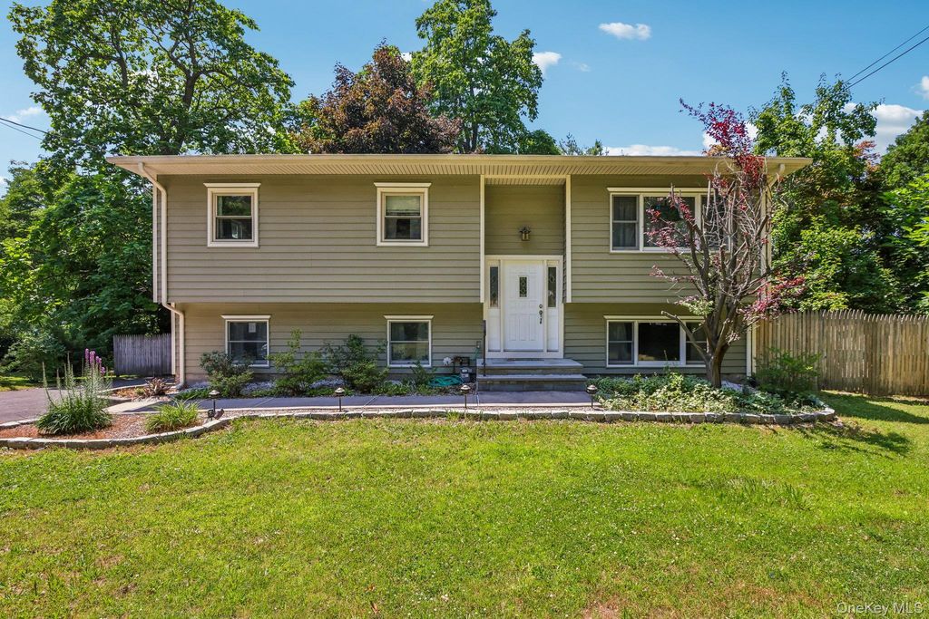 103 Old Haverstraw Road, Congers, NY 10920