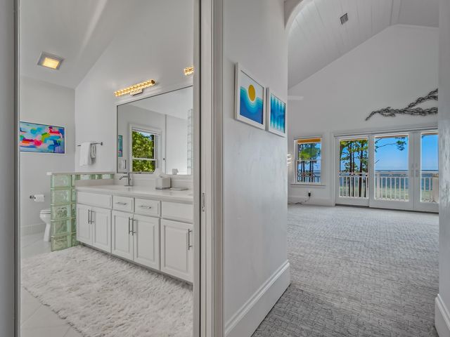 4522 St Teresa Landing, St Teresa, FL 32358