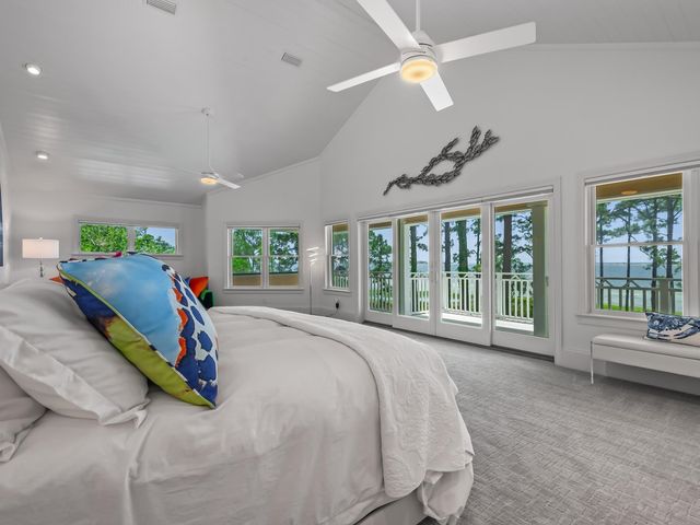4522 St Teresa Landing, St Teresa, FL 32358