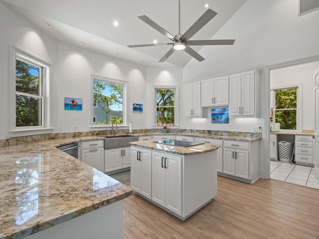 4522 St Teresa Landing, St Teresa, FL 32358