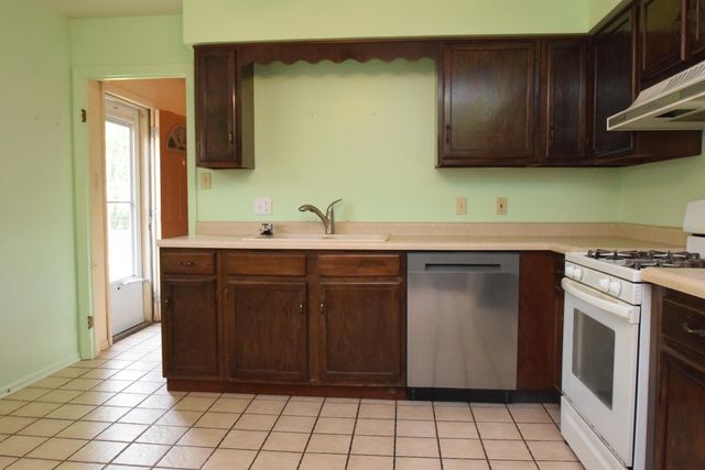 1325 Indian Boundary Road, Chesterton, IN 46304