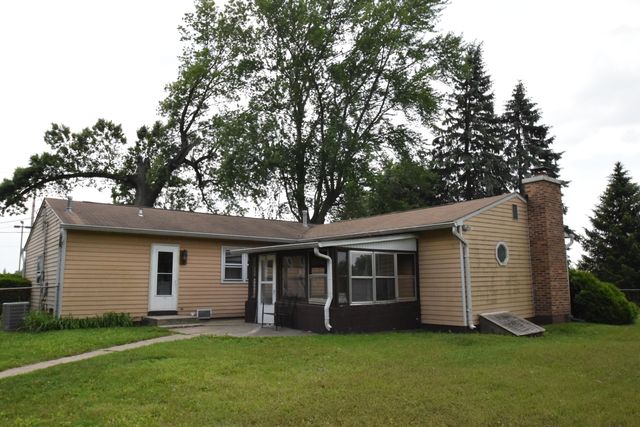 1325 Indian Boundary Road, Chesterton, IN 46304