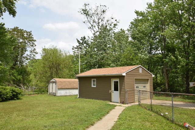 1325 Indian Boundary Road, Chesterton, IN 46304