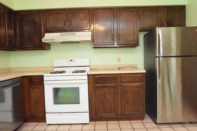 1325 Indian Boundary Road, Chesterton, IN 46304