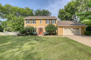 452 Leanore COURT, Pewaukee, WI 53072