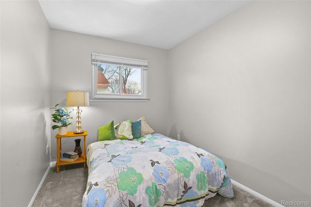 11724 Syracuse Street, Taylor, MI 48180