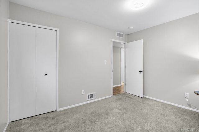 11724 Syracuse Street, Taylor, MI 48180