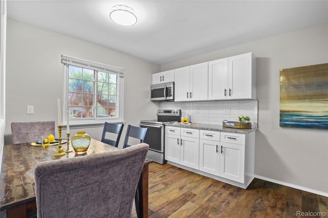 11724 Syracuse Street, Taylor, MI 48180