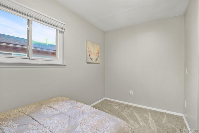 11724 Syracuse Street, Taylor, MI 48180