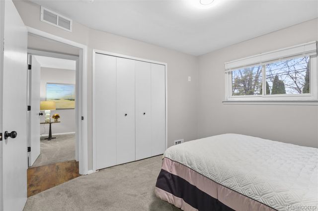 11724 Syracuse Street, Taylor, MI 48180