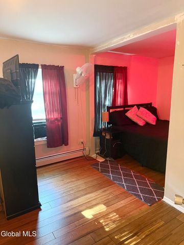 404 8th Street, Troy, NY 12180