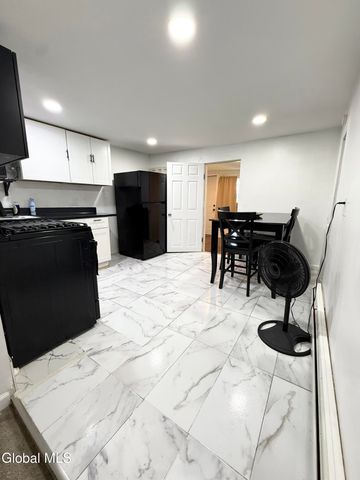404 8th Street, Troy, NY 12180