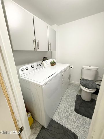 404 8th Street, Troy, NY 12180