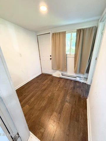 404 8th Street, Troy, NY 12180