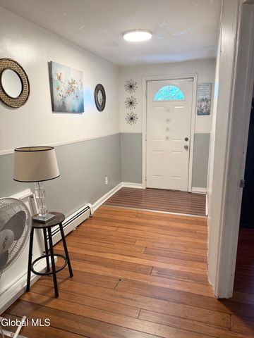 404 8th Street, Troy, NY 12180