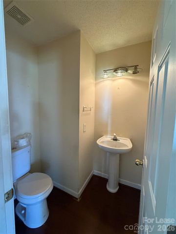 3327 Buckvalley Drive, Charlotte, NC 28214