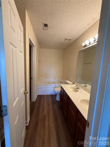 3327 Buckvalley Drive, Charlotte, NC 28214