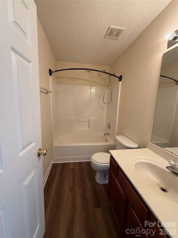 3327 Buckvalley Drive, Charlotte, NC 28214