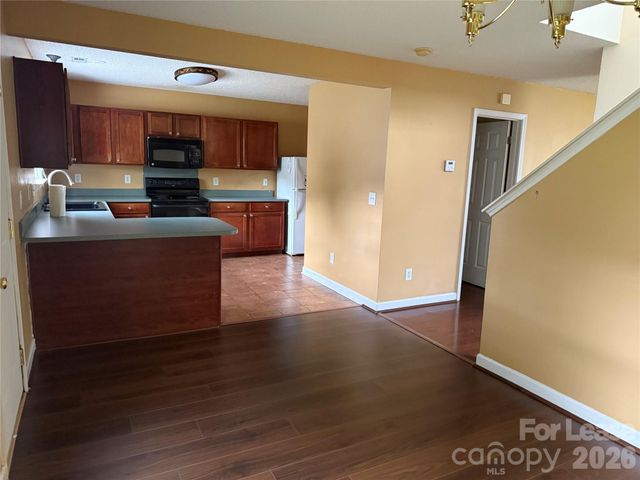 3327 Buckvalley Drive, Charlotte, NC 28214