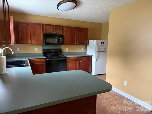 3327 Buckvalley Drive, Charlotte, NC 28214
