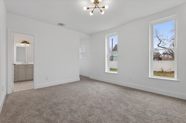 208 S Main Street, Collinsville, TX 76233