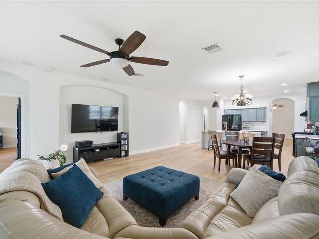 17735 BRIGHT WHEAT DRIVE, Lithia, FL 33547