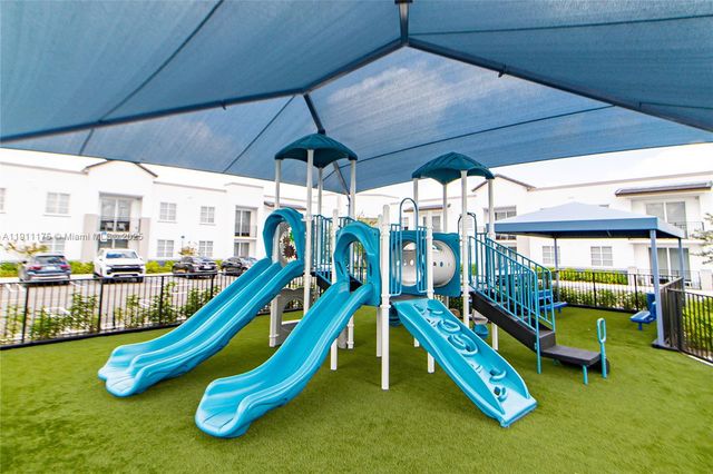 25050 SW 136th Ave 116, Homestead, FL 33032